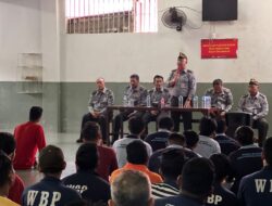 Kalapas Narkotika Kelas IIA Pamekasan Berikan Pengarahan Kepada Warga Binaan