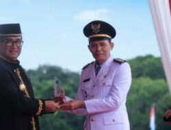Ahmad Juhri Raih Penghargaan Camat Terbaik III Se-Kaltim