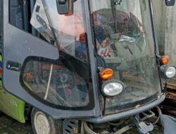 Harga Fantastis Mobil Penyapu Jalan, Tapi Kondisi Rusak di Halaman Kantor DLHK Berau