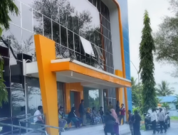 Ratusan Masyarakat Calon Penerima Manfaat Lakukan Penandatanganan di Perumda Batiwakkal