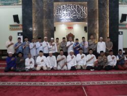 Kapolres Tangsel Subuh Keliling di Masjid As Syarif BSD