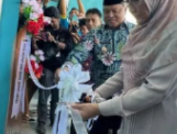 Sri Juniarsih Resmikan Tempat Pelelangan Ikan Tanjung Batu