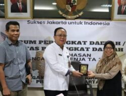 Pastikan Semua Mendapatkan Haknya, Fitri Maisyaroh Komisi IV Perjuangkan Nasib THR Honorer dan Pekerja Penyandang Disabilitas di Kaltim