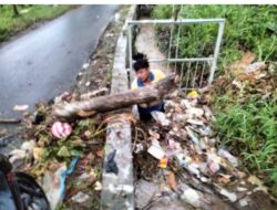 Antisipasi Banjir, PUPR Kota Kediri Bersihkan Sampah Di Saluran Air Untuk Antisipasi Genangan Air