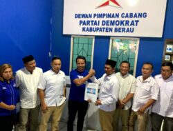 Resmi Ketua DPC Partai Gerindra Berau Jakariya Lakukan Pengambilan Formulir Pendaftaran Bakal Calon Bupati Berau 2024 dari Partai Demokrat