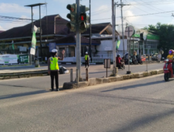 Sat Lantas Polres Berau Lakukan Kegiatan Pengaturan Lalu Lintas di Simpang 3 Berau Coal
