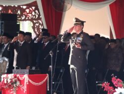 Lekol Inf Herik Prasetiawan, Jadi Inspektur Pada Penurunan Bendera Merah Putih