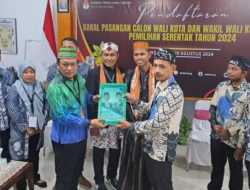 Diantar Partai Pengusung dan Pendukungnya , Sutomo Jabir – Nasrullah Resmi Mendaftar Ke KPU Bontang