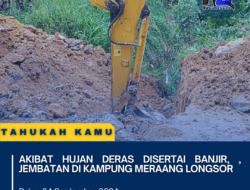 Akibat Hujan Deras Disertai Banjir , Jembatan di Kampung Meraang Longsor