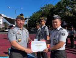 Pemberian Penghargaan Pegawai Teladan Lapas Narkotika Kelas IIA Pamekasan Kanwil Kemenkumham Jatim Triwulan Ketiga