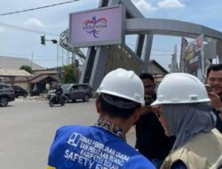 Tinjau Pembangunan Gapura Kilo 5, Bupati Berau Targetkan Desember 2024 Rampung