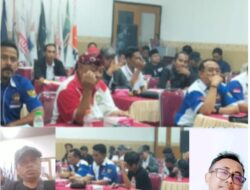 Wartawan dan LSM Yang Tergabung Salam Media Center Sakteh Mempertanyakan Netralitasnya ASN di Kantor KPU Sampang