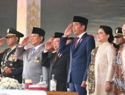 Jokowi Pimpin Upacara HUT TNI Ke-79 di Lapangan Monas Jakarta