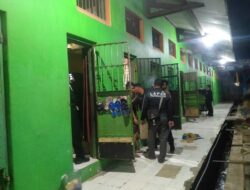 Razia Rutin Kamar Hunian Lapas Kelas IIA Pamekasan Guna Antisipasi Gangguan keamanan