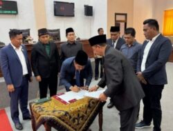 Paripurna DPRD  Gelar Rapat Penetapan Bupati Dan Wakil Bupati Sampang Yang Terpilih 