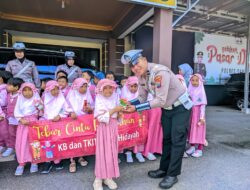 Satlantas Polres Sampang Kenalkan Kasemtibcar pada Siswa Siswi TK Nurul Hidayah