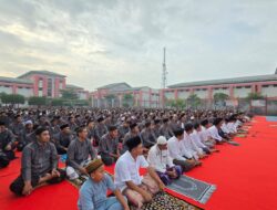 Warga Binaan Pemasyarakatan Lapas Narkotika Kelas IIA Pamekasan Ikuti Sholat Ied Berjamaah dengan Khidmat