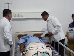 Kunjungan Dirjenpas Ke Lapas Nabire Peduli dengan Petugas Yang Terluka