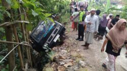 Laka Tunggal di Jalan Raya Somber, Mobil Selip dan Jatuh dari Jembatan