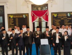 Pelantikan Direktur dan Dewan Pengawas Perumda Air Minum Trunojoyo, Bupati Sampang Tekankan Peningkatan Kualitas Pelayanan