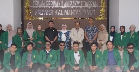 30 mahasiswa Program Studi PAI UIN Sultan Aji Muhammad Idris Samarinda melakukan audiensi dengan anggota DPRD Kaltim