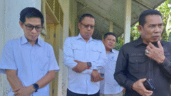 Tinjau Lokasi Gedung SMA Terbengkalai di Sangatta Selatan, Anggota DPRD Kaltim Agus Aras : Gedung Sekolah Akan Diaktifkan Kembali