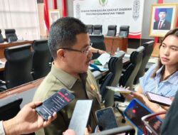 Darlis Pattalongi: Literasi Adalah Tanggul Arus Informasi