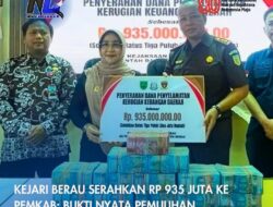 Kejari Berau Serahkan Rp 935 Juta ke Pemkab: Bukti Nyata Pemulihan Kerugian Daerah