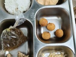 Skandal makanan sekolah menu MBG SDN Tamberu Barat 1 gak masuk akal!