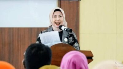 Ketua Tim Pembina Posyandu Kota Bontang, Nur Kalbi, saat menghadiri Gerakan Posyandu Aktif dalam rangka memperingati Hari Kesehatan Nasional ke-61, Kamis (13/11/2025