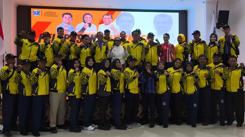 Wali Kota Bontang Neni Moerniaeni melepas 208 atlet Bontang yang akan berlaga di Popda Kaltim 2025. (DISKOMINFO BONTANG)
