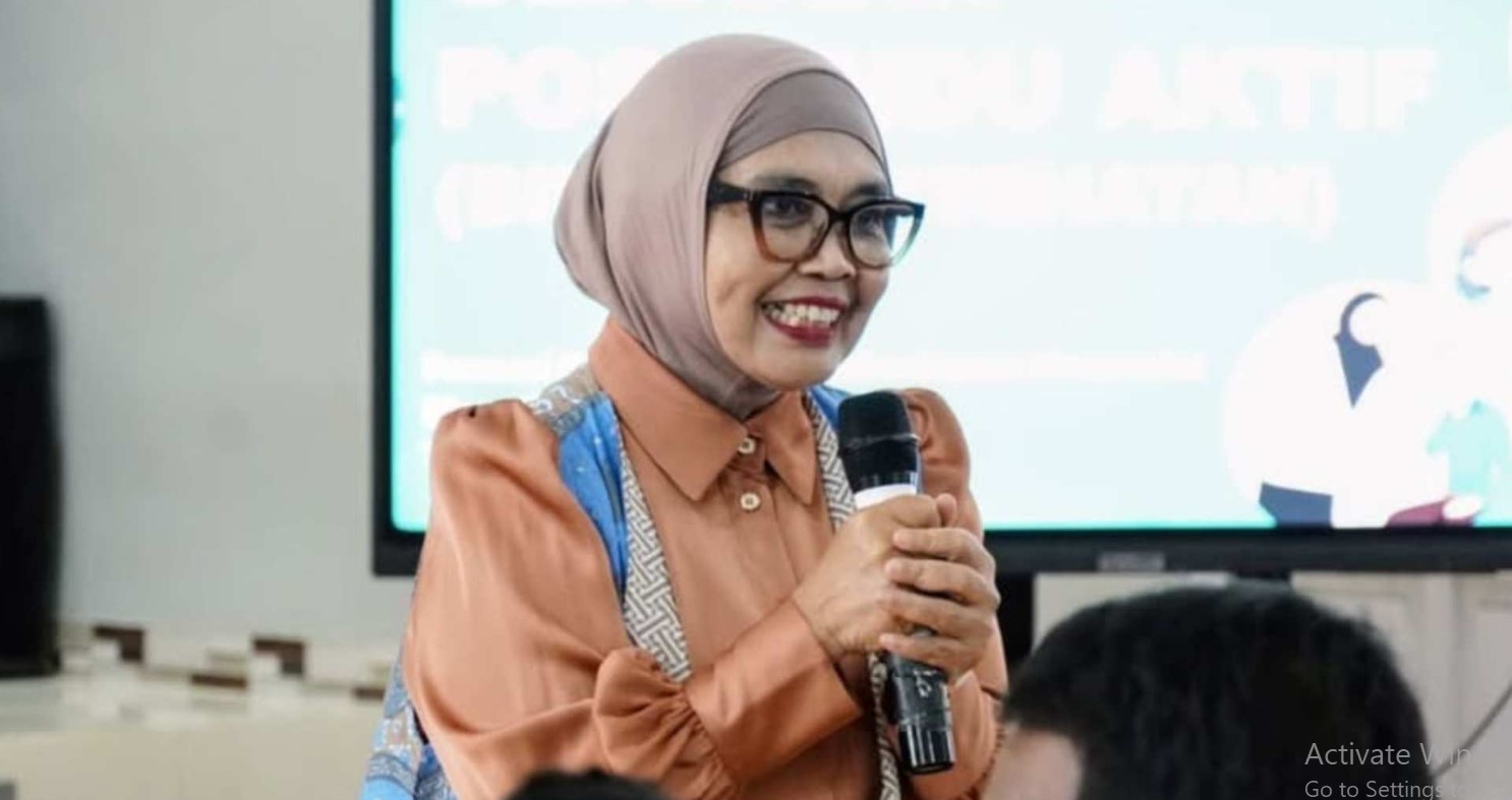 Walikota Bontang Neni Moerniaeni saat menghadiri Gerakan Posyandu Aktif dalam rangka memperingati Hari Kesehatan Nasional ke-61, Kamis (13/11/2025)