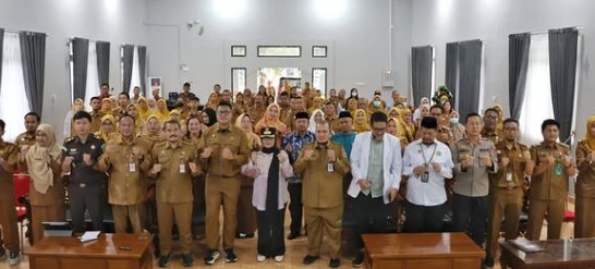 Wali Kota Bontang, Neni Moerniaeni membuka Diseminasi Audit Kasus Stunting Tahun 2025 yang digelar oleh DP3AKB Kota Bontang