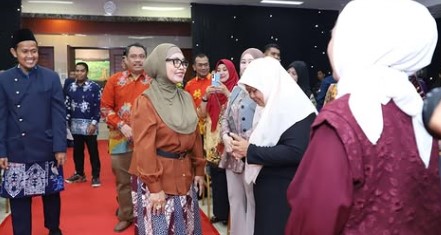 Wali Kota Bontang, Neni Moerniaeni