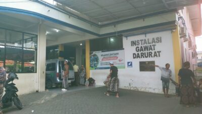 Rumah Sakit Dr. Mohammad Zyn Sampang: Mercusuar Harapan di Tengah Kegelapan