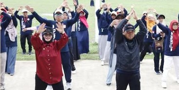 Wali Kota Bontang, Neni Moerniaeni, bersama Ketua Komite I DPD RI Andi Sofyan Hasdam, Wakil Wali Kota Agus Haris