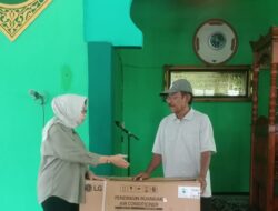 Bantuan AC dari Ibu HJ Erlita Herlina, Anggota DPRD Kab Berau Fraksi Golkar, Membawa Kenyamanan bagi Jamaah Masjid Jami Al Bayan