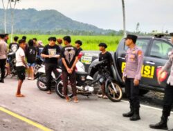 Balap Liar Ngabuburit Dibubarkan, Polres Lumajang Amankan 15 Sepeda Motor  ‎