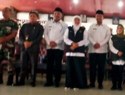 Khofifah Indar Parawansa Salurkan Bansos Rp12,6 Miliar di Sampang, Perkuat Kesejahteraan dan Tekan Kemiskinan