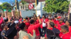 1000 Massa Madas Sedarah Kepung PN Sampang: Stop Kriminalisasi Masyarakat Kecil ! 