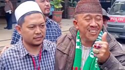 Datang ke Polres Lumajang Mas Dani Temui Kades Pakel Disambut Peluk  ‎