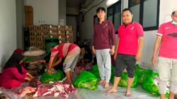 RSUD dr. Mohammad Zyn Sampang Sembelih 5 Sapi dan 6 Kambing Kurban, Dagingnya Langsung Disalurkan ke Pasien dan Warga Kurang Mampu