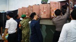 Razia Gabungan, TNI-Polri P’amekasan, Lapas Narkotika P’amekasan Amankan Puluhan Barang Terlarang