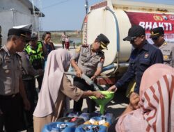 Sampang Salurkan 60.000 Liter Air Bersih ke Wilayah Rawan Kekeringan di Kecamatan Pangarengan