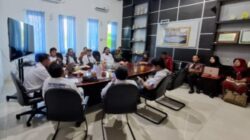 Jalin Kemitraan Kritis, Media Center Sampang Audiensi dengan Dinkes KB untuk Dorong Transparansi dan Mutu Layanan Kesehatan