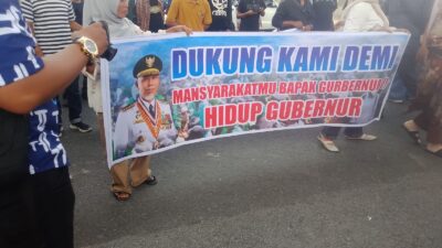 “Jangan Matikan Dapur Kami”: Tangis dan Harap Ratusan Ibu Rumah Tangga dari 7 Kabupaten di Sumatera Barat Menggema di Depan Kantor Gubernur Padang, Memohon Tambang Rakyat Tetap Dibuka Agar Anak-anak Tak Putus Sekolah