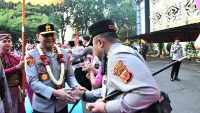 Kapolresta Cirebon Hadiri Penyambutan Kapolda Jabar dan Penyerahan Pataka Ganda Wibawa Cakti