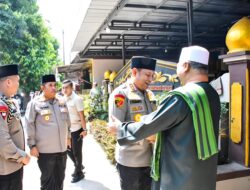 Kapolda Jabar Sholat Jumat Keliling dan Silaturahmi ke Ponpes Al-Khairiyah, Perkuat Sinergitas Polri dengan Ulama
