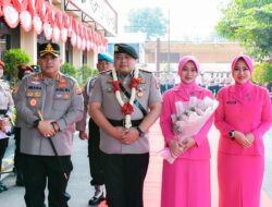 Penuh Haru dan Kekeluargaan, Polresta Cirebon Gelar Upacara Penyerahan Jabatan dan Pelepasan AKBP Eko Munarianto