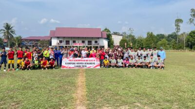 Polsek Melak Polres Kutai Barat,Amankan Pembukaan Turnamen Piala Kemerdekaan HUT RI ke-81 di Kampung Muara Benangaq